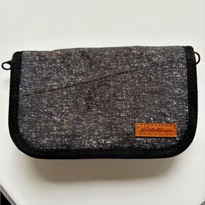 Eddie Bauer Connect Crossbody Travel Wallet